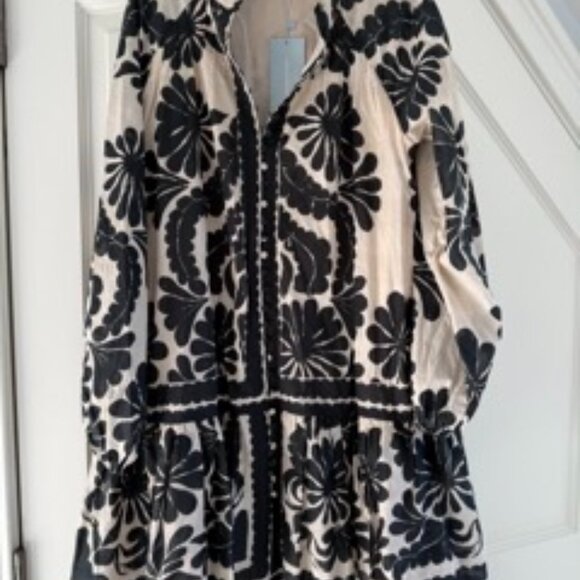ANTONIO MELANI Black and Cream Long Sleeve Dress - Picture 3 of 4
